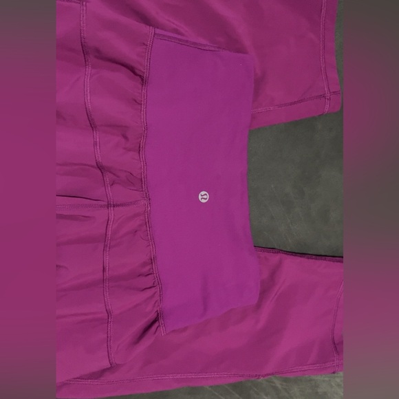 Lululemon Tranquil Crop pants Size 6 - Picture 3 of 4